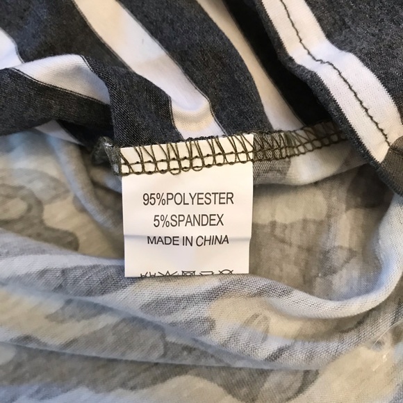 Tickled Teal Camo Striped Tunic Top Womens Size Medium Army Green Grey Knot Tie - Picture 8 of 9